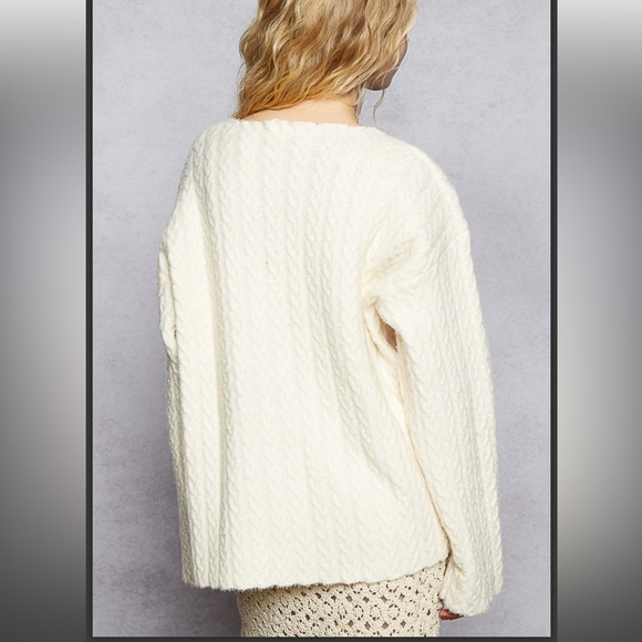 POL. Relaxed Fit Embroidered Heart Sweater - Picture 3 of 5